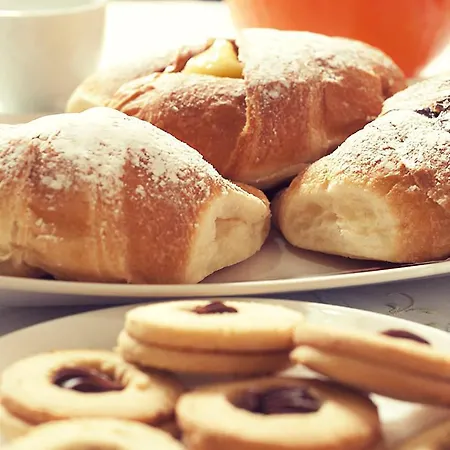 Alojamento de Acomodação e Pequeno-almoço Roma 3*